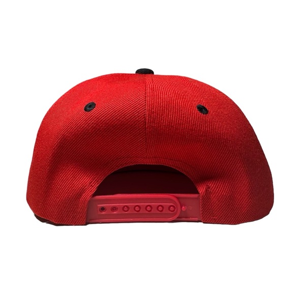 DC Comics- Men's Harley Quinn Embroidered Red Snapback Flat bill Cap- Six Flags - Picture 5 of 11